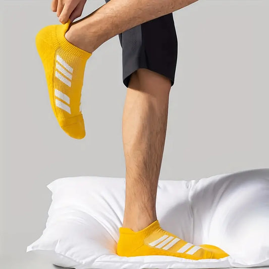 TrailStride Unisex Outdoor Sports Socks – For Men & Women